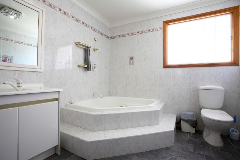 Cost of Bathtub Installation in Moline, IL